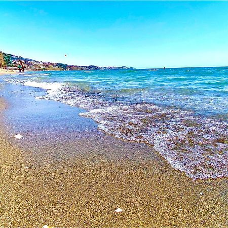 Sand & Salt Clouds Фуeнхирола Екстериор снимка